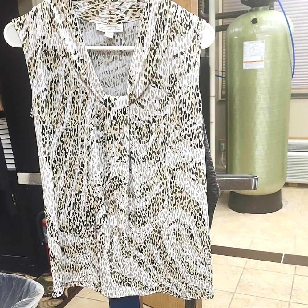 Leopard Print Sleeveless Top